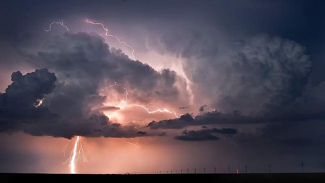 thunderstorm lightning 2560x1440