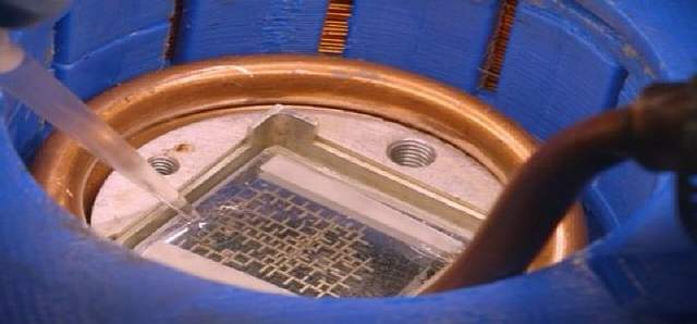 Stanford-Engineers-Developed-A-Water-Droplet-Computer-1-636x296