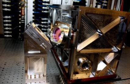 Подпись к изображению: Созданный Lockheed Martin лазер мощностью в 30 киловатт, известный как ALADIN.