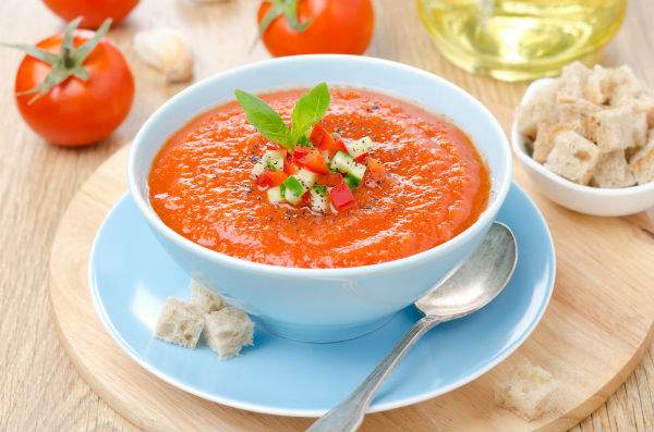 В Испании вкусный суп-гаспачо называют «жидким салатом»
