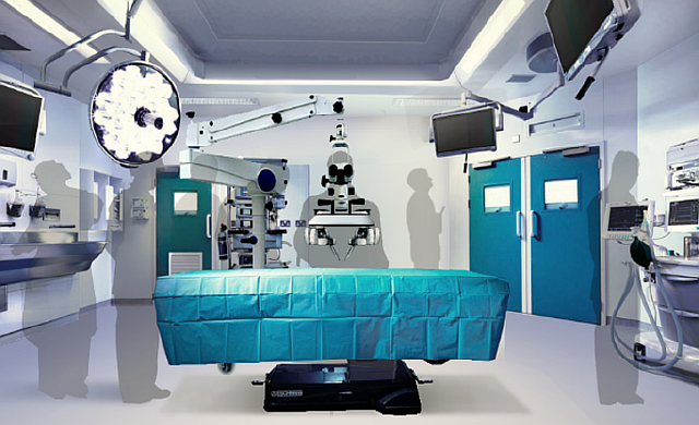 Управляемый человеком-хирургом робот проводит уникальные микрохирургические операции