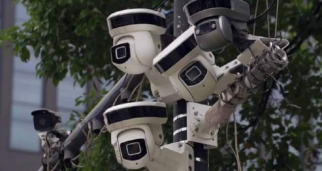 Китайская система видеонаблюдения выследила "разыскиваемого" всего за семь минут