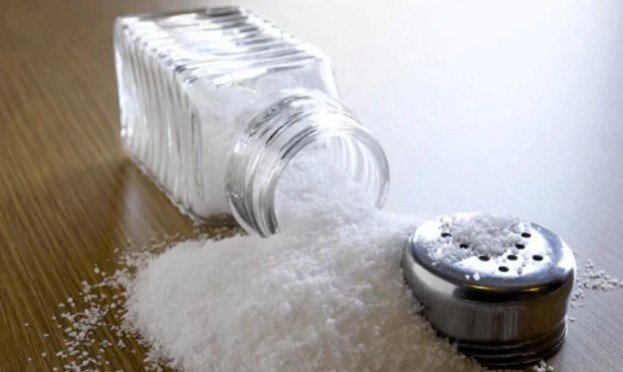 Потребление соли в два раза больше рекомендованного ВОЗ максимума может быть безопасным