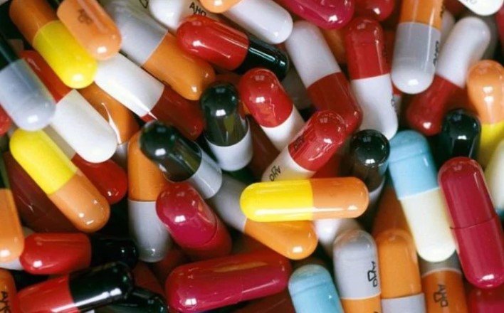 Парадоксальное открытие: ключом в борьбе с резистентностью к антибиотикам может быть назначение... ещё большего числа антибиотиков
