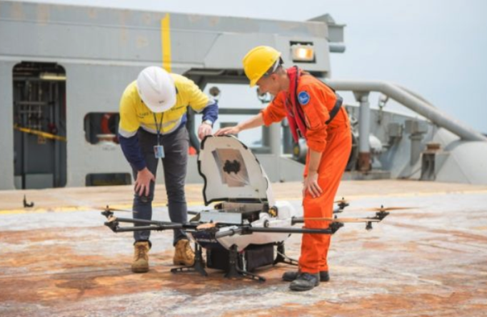 Начаты коммерческие испытания первой в мире беспилотной службы снабжения по маршруту берег- судно