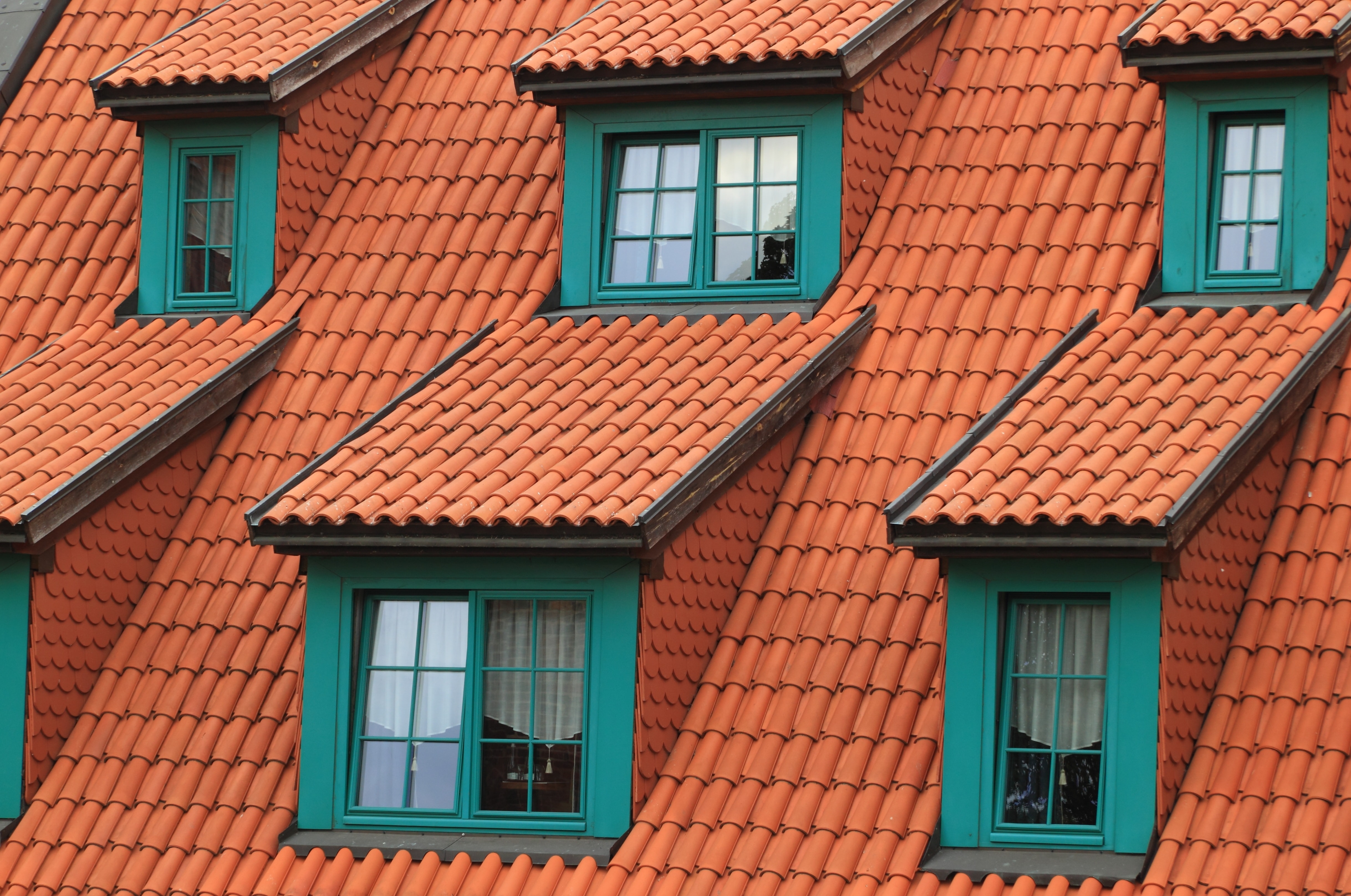 Элементы крепления теплоизоляции крыши: что нужно знать и учитывать?