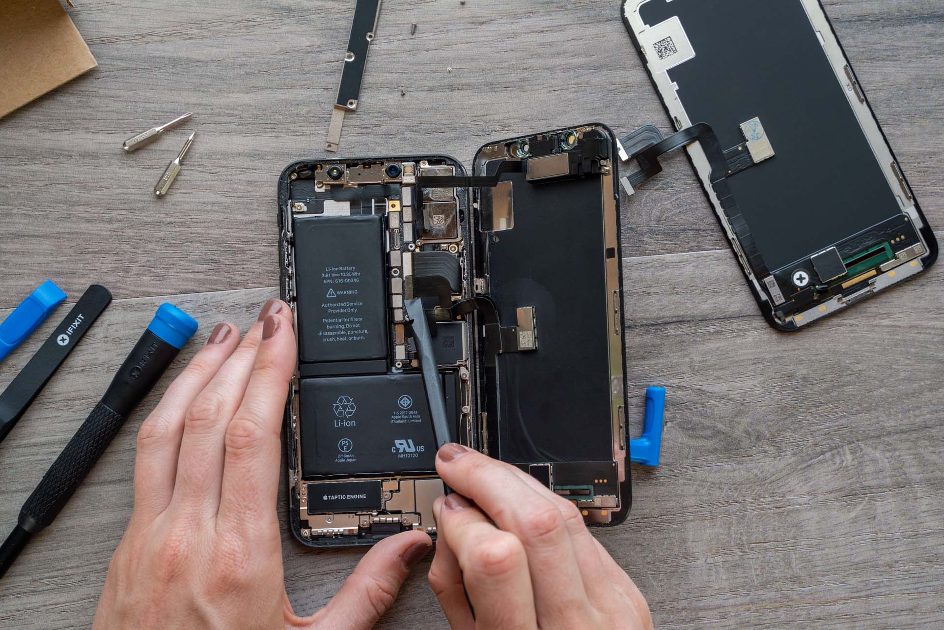 Как выполняется ремонт iphone?